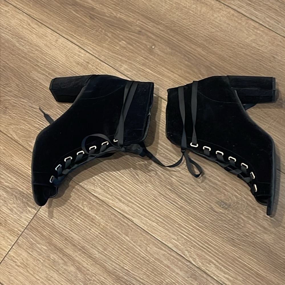 Kenneth Cole Reaction | Lania Velvet Ankle Boots Peep Toe Lace Up Zip Sz 11 - Picture 6 of 11